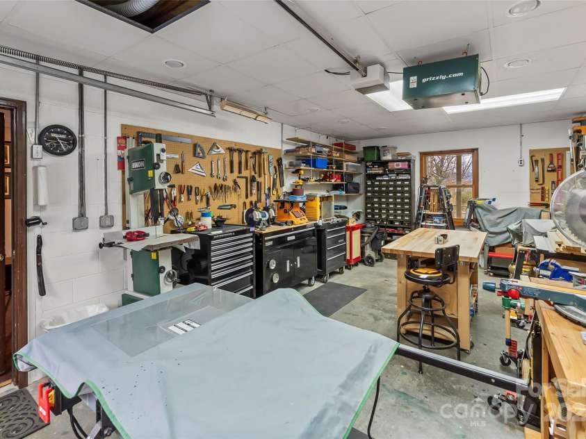 1815 Waterford Way, Morganton, NC 28655.  MLS# CAR4235599, YatesRealty ID 5574. 