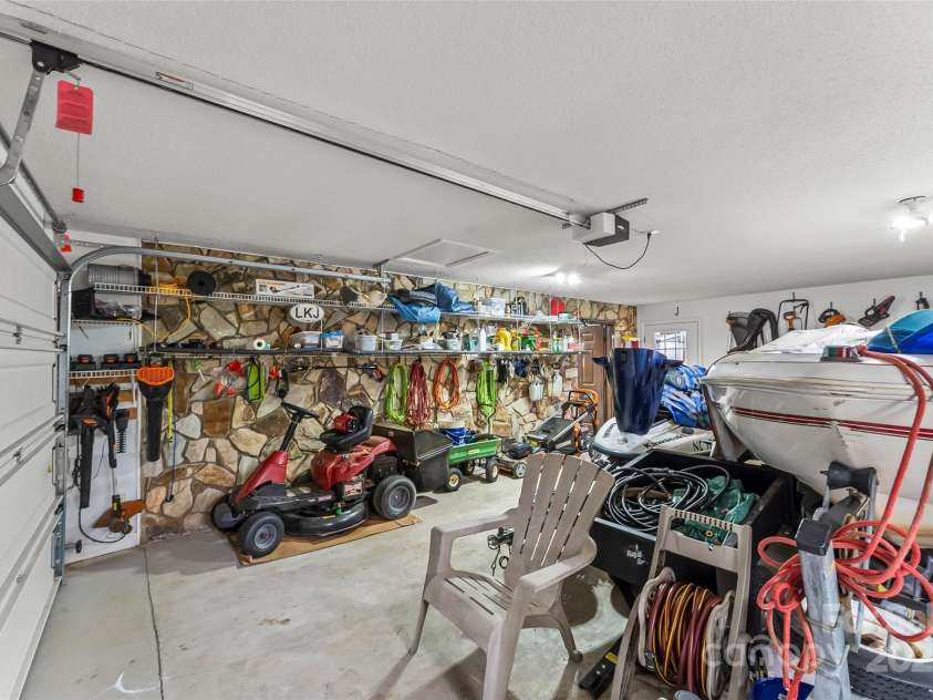 1815 Waterford Way, Morganton, NC 28655.  MLS# CAR4235599, YatesRealty ID 5574. 