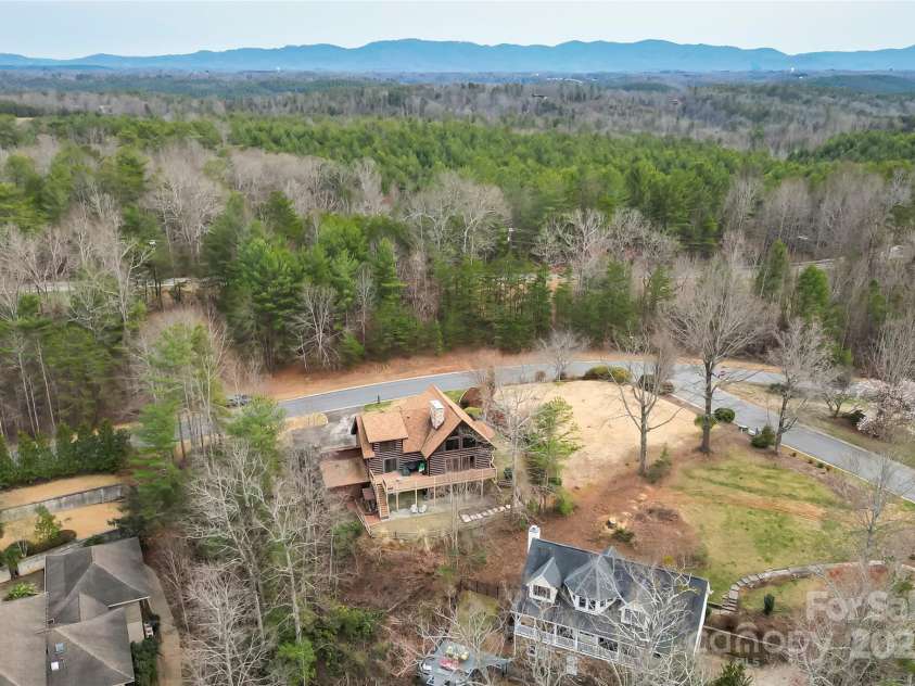 1815 Waterford Way, Morganton, NC 28655.  MLS# CAR4235599, YatesRealty ID 5574. 