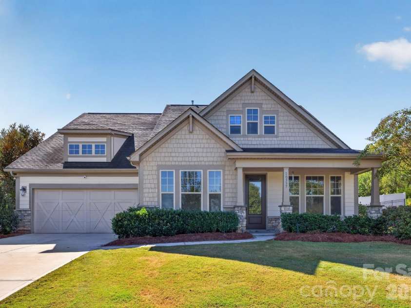 10537 Black Locust Lane, Charlotte, NC 28215.  MLS# CAR4424736, YatesRealty ID 55742. 