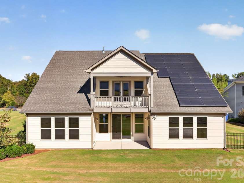 10537 Black Locust Lane, Charlotte, NC 28215.  MLS# CAR4424736, YatesRealty ID 55742. 
