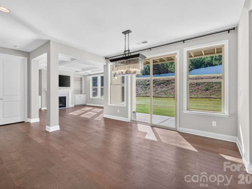 10537 Black Locust Lane, Charlotte, NC 28215.  MLS# CAR4424736, YatesRealty ID 55742. 