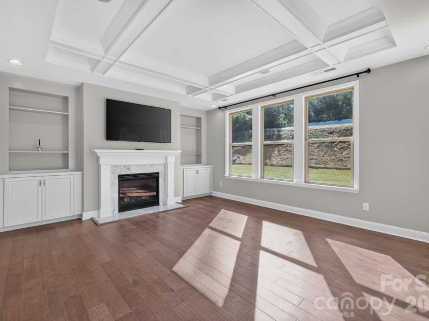 10537 Black Locust Lane, Charlotte, NC 28215.  MLS# CAR4424736, YatesRealty ID 55742. 
