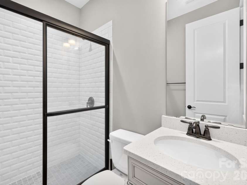 10537 Black Locust Lane, Charlotte, NC 28215.  MLS# CAR4424736, YatesRealty ID 55742. 