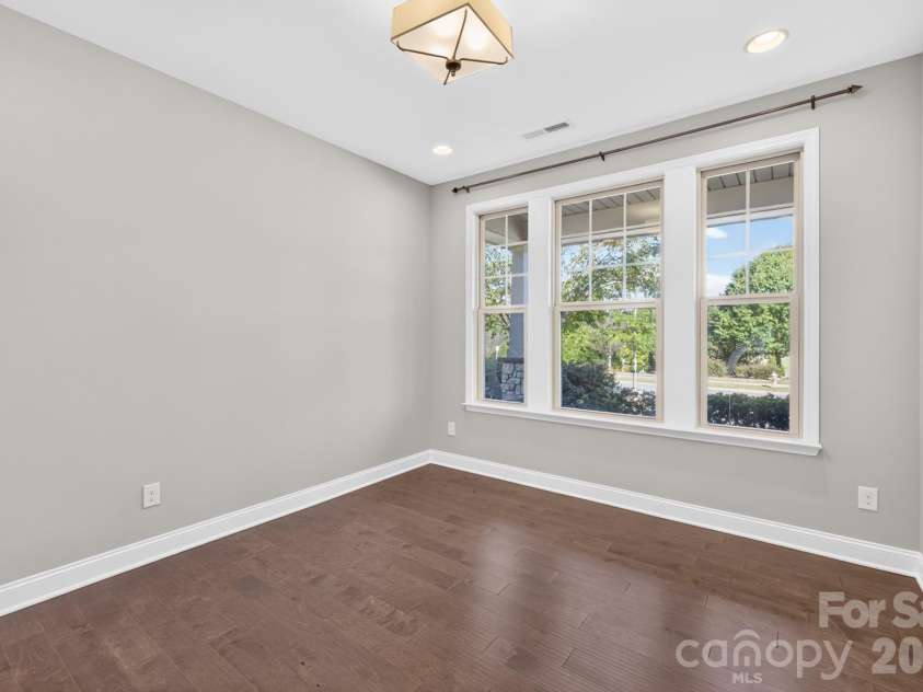 10537 Black Locust Lane, Charlotte, NC 28215.  MLS# CAR4424736, YatesRealty ID 55742. 