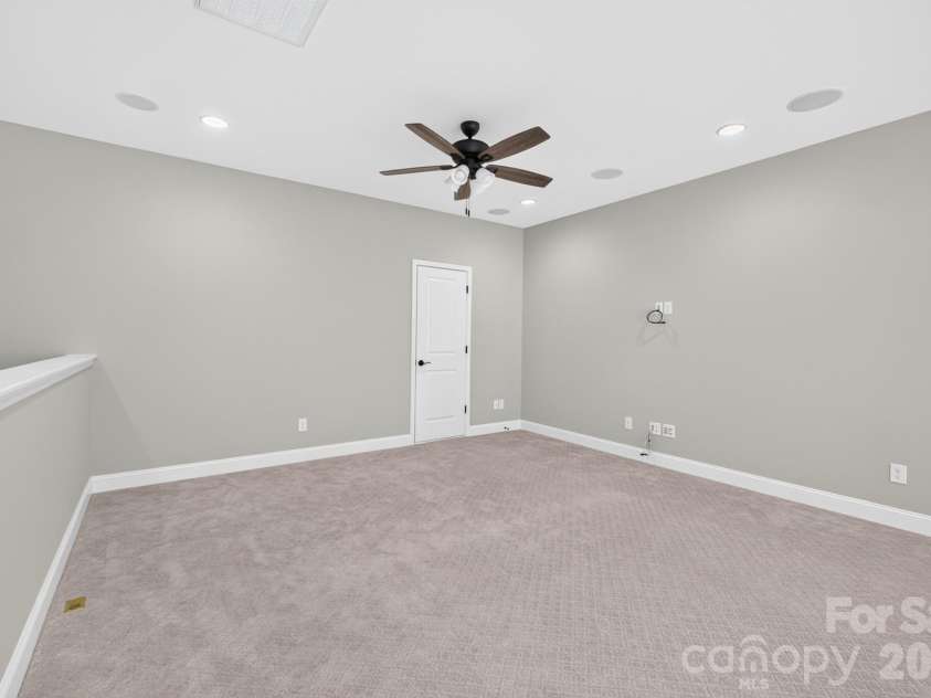 10537 Black Locust Lane, Charlotte, NC 28215.  MLS# CAR4424736, YatesRealty ID 55742. 