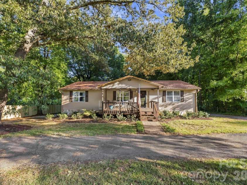 7316 Neal Road, Charlotte, NC 28262.  MLS# CAR4422857, YatesRealty ID 55743. 