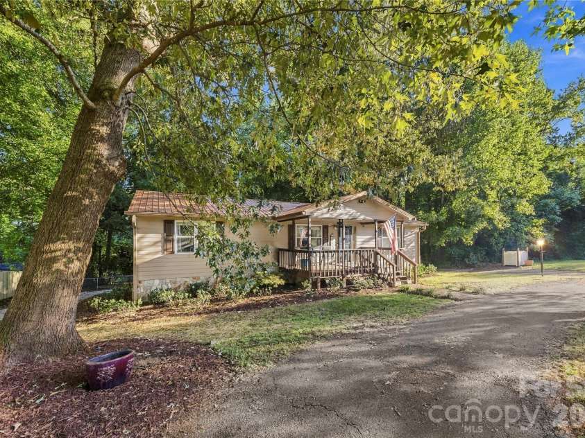 7316 Neal Road, Charlotte, NC 28262.  MLS# CAR4422857, YatesRealty ID 55743. 
