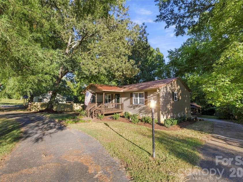 7316 Neal Road, Charlotte, NC 28262.  MLS# CAR4422857, YatesRealty ID 55743. 