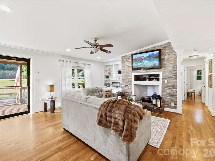 7316 Neal Road, Charlotte, NC 28262.  MLS# CAR4422857, YatesRealty ID 55743. 