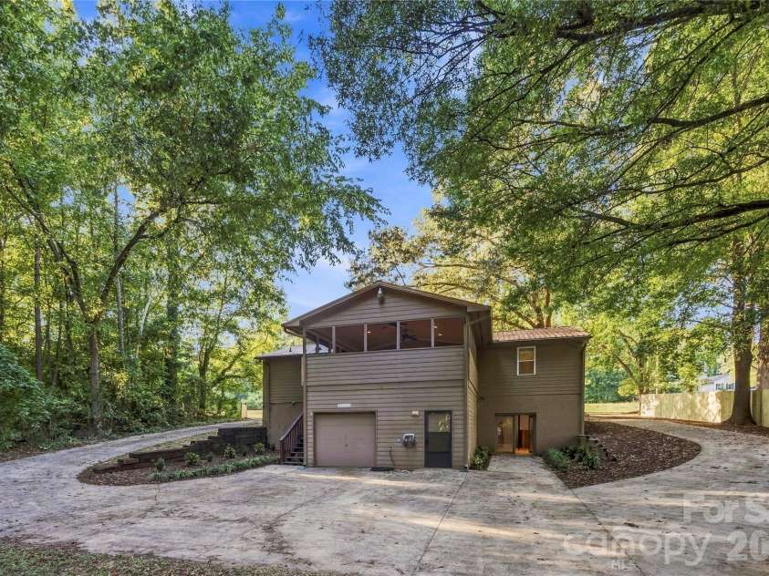 7316 Neal Road, Charlotte, NC 28262.  MLS# CAR4422857, YatesRealty ID 55743. 