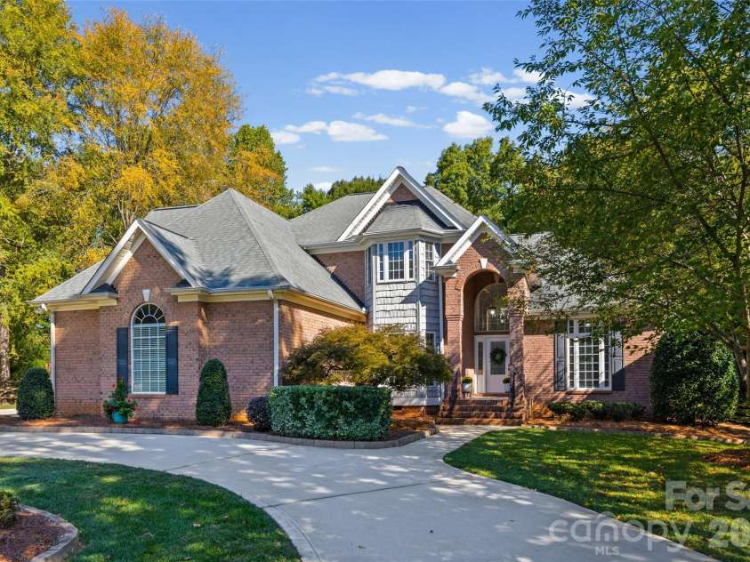131 Summerfield Court, Lake Wylie, SC 29710.  MLS# CAR4422916, YatesRealty ID 55745. 