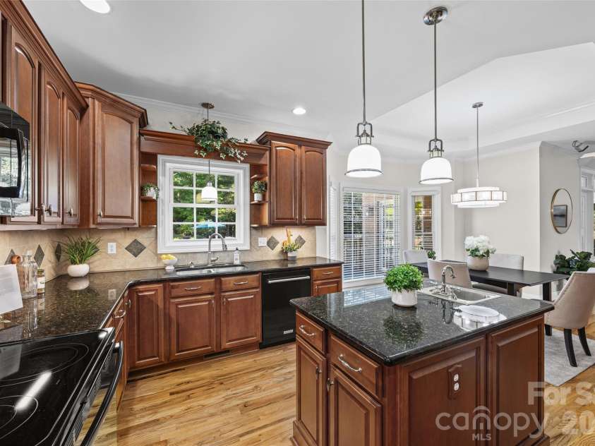 131 Summerfield Court, Lake Wylie, SC 29710.  MLS# CAR4422916, YatesRealty ID 55745. 