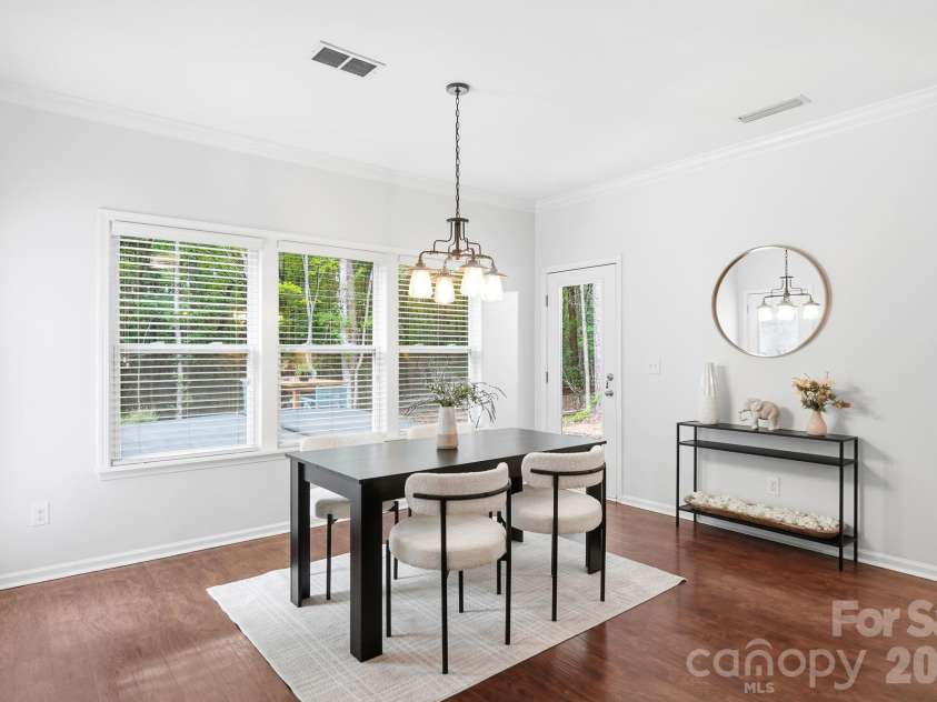 5409 Cotton Top Court, Waxhaw, NC 28173.  MLS# CAR4432664, YatesRealty ID 55748. Breakfast nook