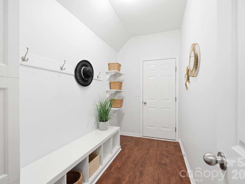 5409 Cotton Top Court, Waxhaw, NC 28173.  MLS# CAR4432664, YatesRealty ID 55748. Mud room