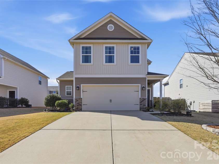 161 Hidden Lakes Road, Statesville, NC 28677.  MLS# CAR4351997, YatesRealty ID 5575. 