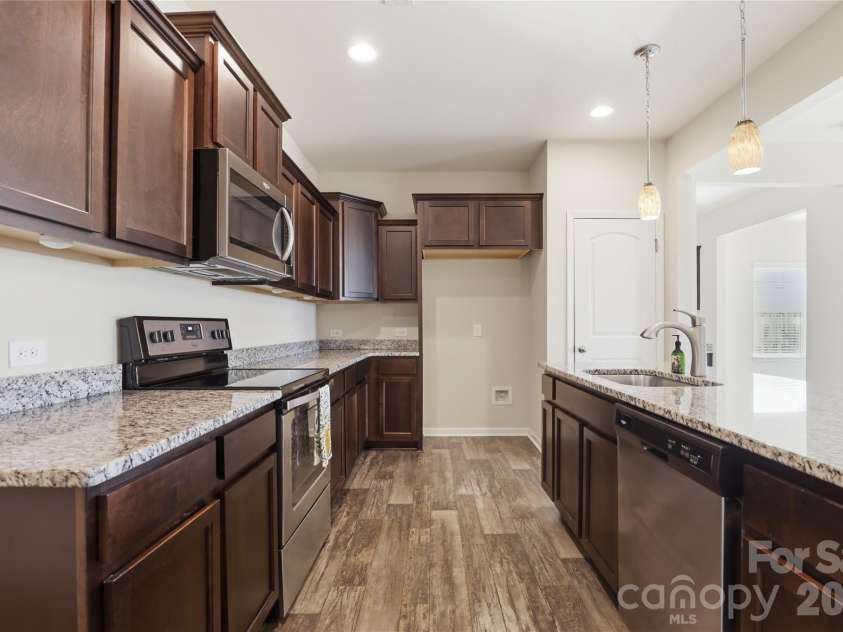 161 Hidden Lakes Road, Statesville, NC 28677.  MLS# CAR4351997, YatesRealty ID 5575. 