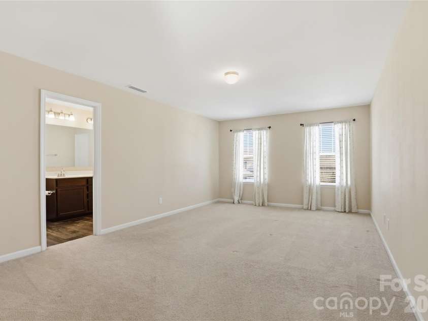 161 Hidden Lakes Road, Statesville, NC 28677.  MLS# CAR4351997, YatesRealty ID 5575. 