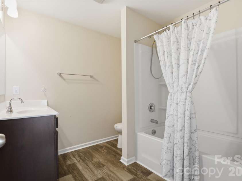 161 Hidden Lakes Road, Statesville, NC 28677.  MLS# CAR4351997, YatesRealty ID 5575. 