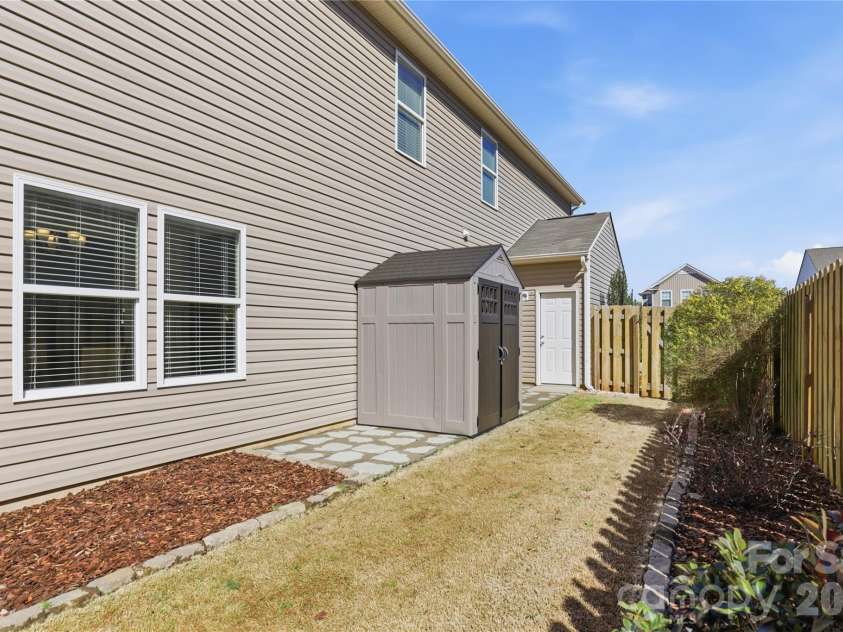 161 Hidden Lakes Road, Statesville, NC 28677.  MLS# CAR4351997, YatesRealty ID 5575. 