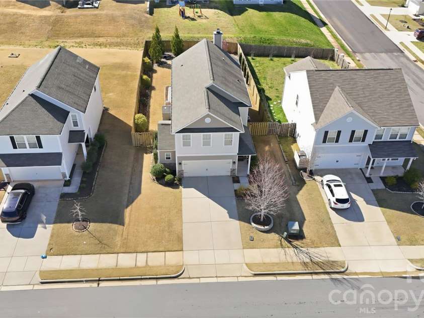 161 Hidden Lakes Road, Statesville, NC 28677.  MLS# CAR4351997, YatesRealty ID 5575. 