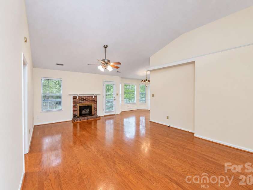 1089 Weddington Woods Street, Concord, NC 28027.  MLS# CAR4433000, YatesRealty ID 55757. 