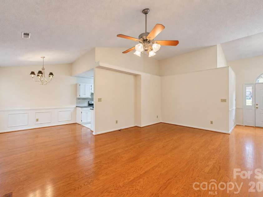 1089 Weddington Woods Street, Concord, NC 28027.  MLS# CAR4433000, YatesRealty ID 55757. 