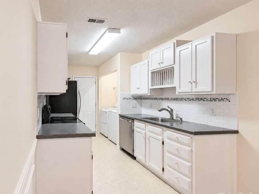 1089 Weddington Woods Street, Concord, NC 28027.  MLS# CAR4433000, YatesRealty ID 55757. 