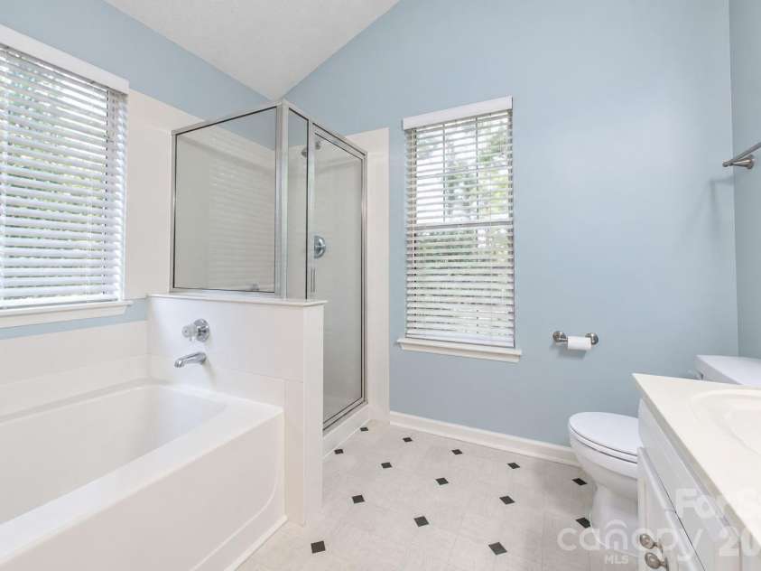 1089 Weddington Woods Street, Concord, NC 28027.  MLS# CAR4433000, YatesRealty ID 55757. 