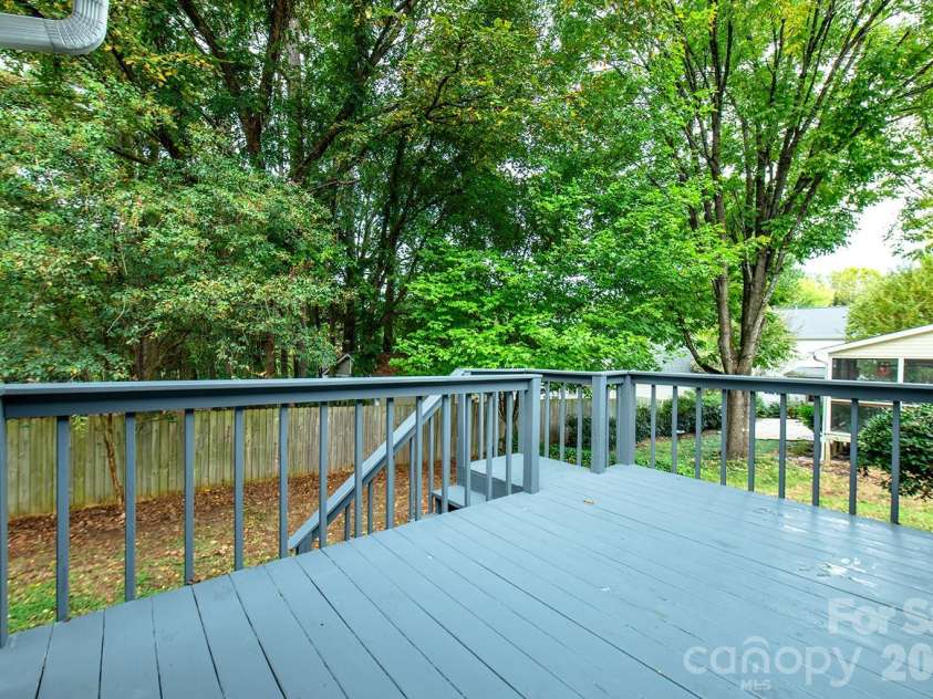 1089 Weddington Woods Street, Concord, NC 28027.  MLS# CAR4433000, YatesRealty ID 55757. 