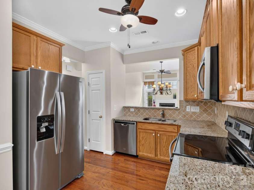 621 Colbert Way, Fort Mill, SC 29715.  MLS# CAR4418341, YatesRealty ID 55758. 