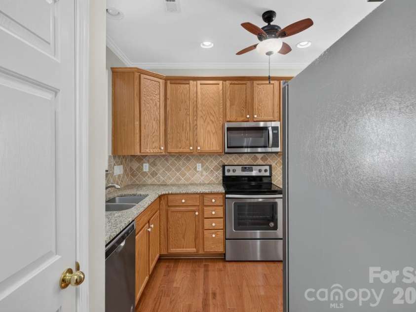 621 Colbert Way, Fort Mill, SC 29715.  MLS# CAR4418341, YatesRealty ID 55758. 