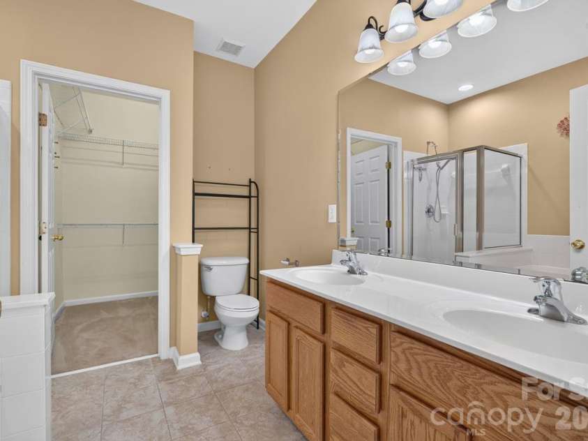 621 Colbert Way, Fort Mill, SC 29715.  MLS# CAR4418341, YatesRealty ID 55758. 