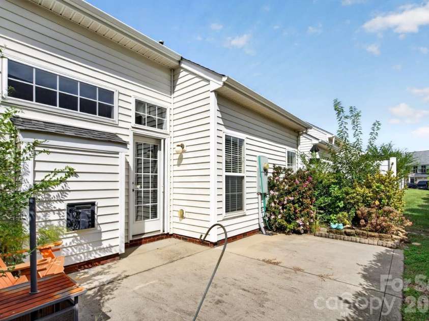621 Colbert Way, Fort Mill, SC 29715.  MLS# CAR4418341, YatesRealty ID 55758. 