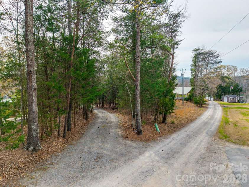 5549 Beaverdam Creek Road, Clover, SC 29710.  MLS# CAR4360304, YatesRealty ID 5576. 
