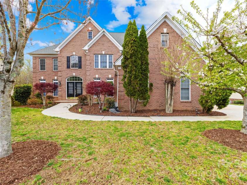 9930 Legolas Lane, Charlotte, NC 28269.  MLS# CAR4231797, YatesRealty ID 5576. 