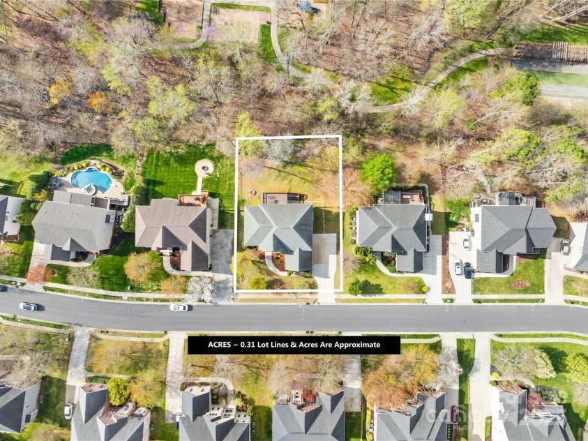 9930 Legolas Lane, Charlotte, NC 28269.  MLS# CAR4231797, YatesRealty ID 5576. 
