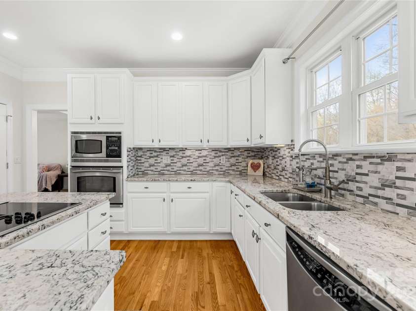 9930 Legolas Lane, Charlotte, NC 28269.  MLS# CAR4231797, YatesRealty ID 5576. 