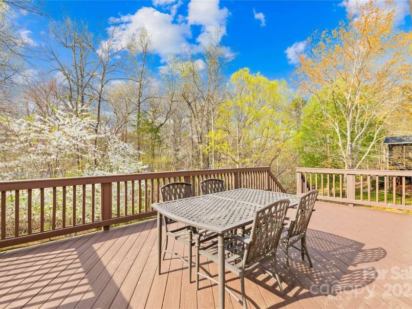 9930 Legolas Lane, Charlotte, NC 28269.  MLS# CAR4231797, YatesRealty ID 5576. 