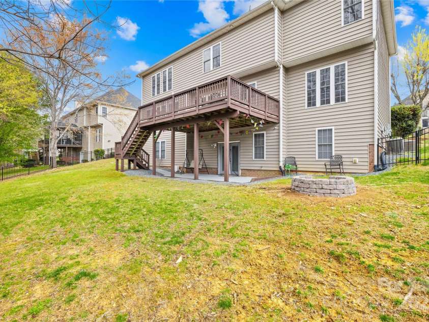 9930 Legolas Lane, Charlotte, NC 28269.  MLS# CAR4231797, YatesRealty ID 5576. 