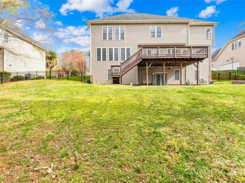 9930 Legolas Lane, Charlotte, NC 28269.  MLS# CAR4231797, YatesRealty ID 5576. 
