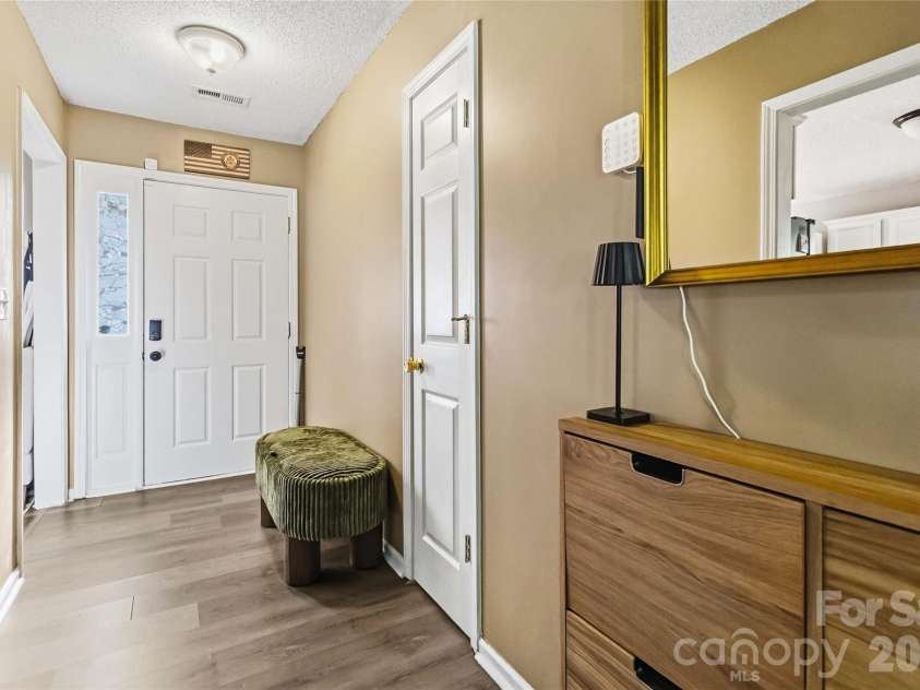 4226 Red Shed Lane, Charlotte, NC 28269.  MLS# CAR4433091, YatesRealty ID 55760. 