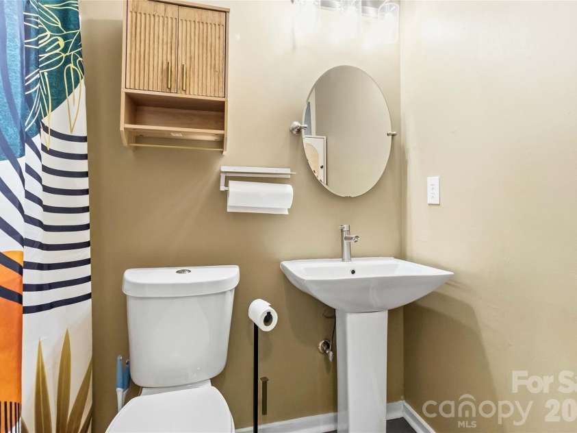 4226 Red Shed Lane, Charlotte, NC 28269.  MLS# CAR4433091, YatesRealty ID 55760. 