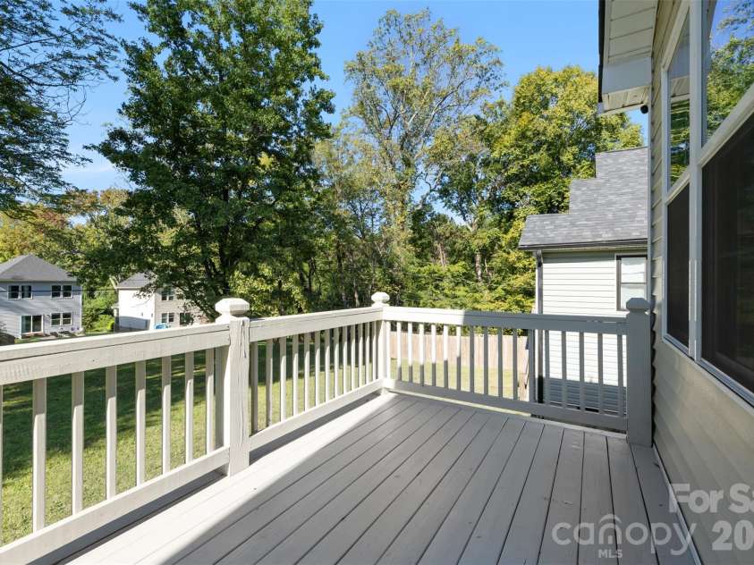 3425 Mable Hubbard Drive, Charlotte, NC 28208.  MLS# CAR4430976, YatesRealty ID 55762. 
