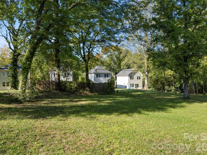 3425 Mable Hubbard Drive, Charlotte, NC 28208.  MLS# CAR4430976, YatesRealty ID 55762. 