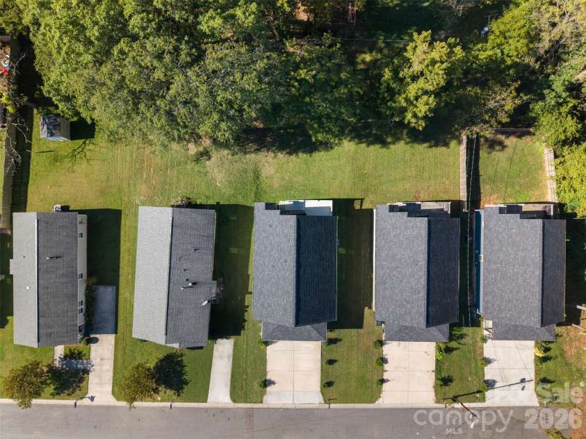 3425 Mable Hubbard Drive, Charlotte, NC 28208.  MLS# CAR4430976, YatesRealty ID 55762. 