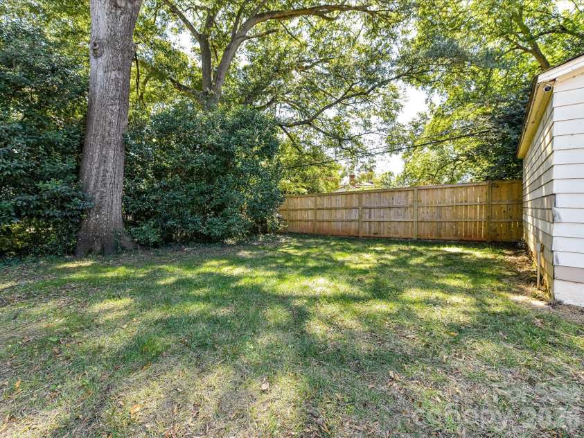 2522 7th Street, Charlotte, NC 28204.  MLS# CAR4432170, YatesRealty ID 55763. 