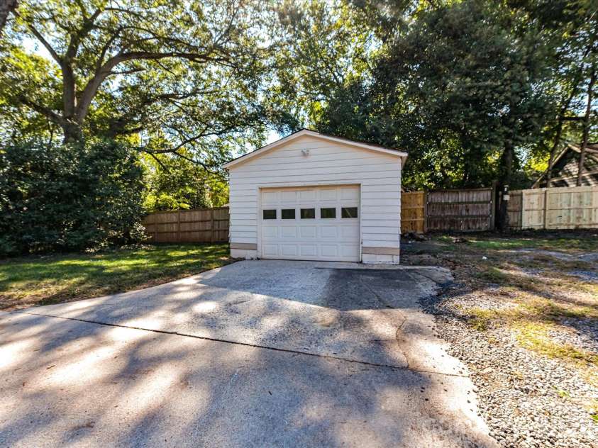 2522 7th Street, Charlotte, NC 28204.  MLS# CAR4432170, YatesRealty ID 55763. 