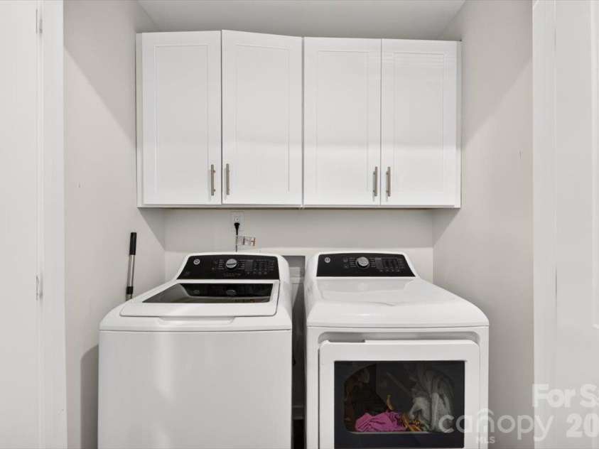 1816 Purser Drive, Charlotte, NC 28215.  MLS# CAR4431336, YatesRealty ID 55766. 