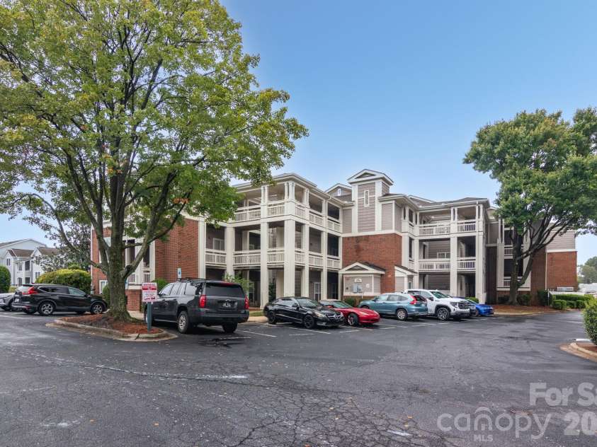 7838 Village Harbor Drive, Cornelius, NC 28031.  MLS# CAR4433097, YatesRealty ID 55767. 